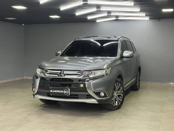 MITSUBISHI OUTLANDER 3.0 GT 4X4 V6 24V GASOLINA 4P AUTOMÁTICO
